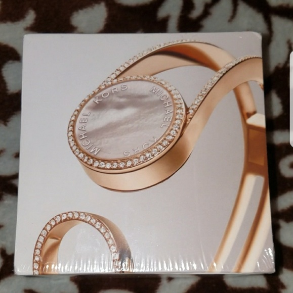 Michael Kors Accessories - Michael Kors Access Activity Tracker MKA101012